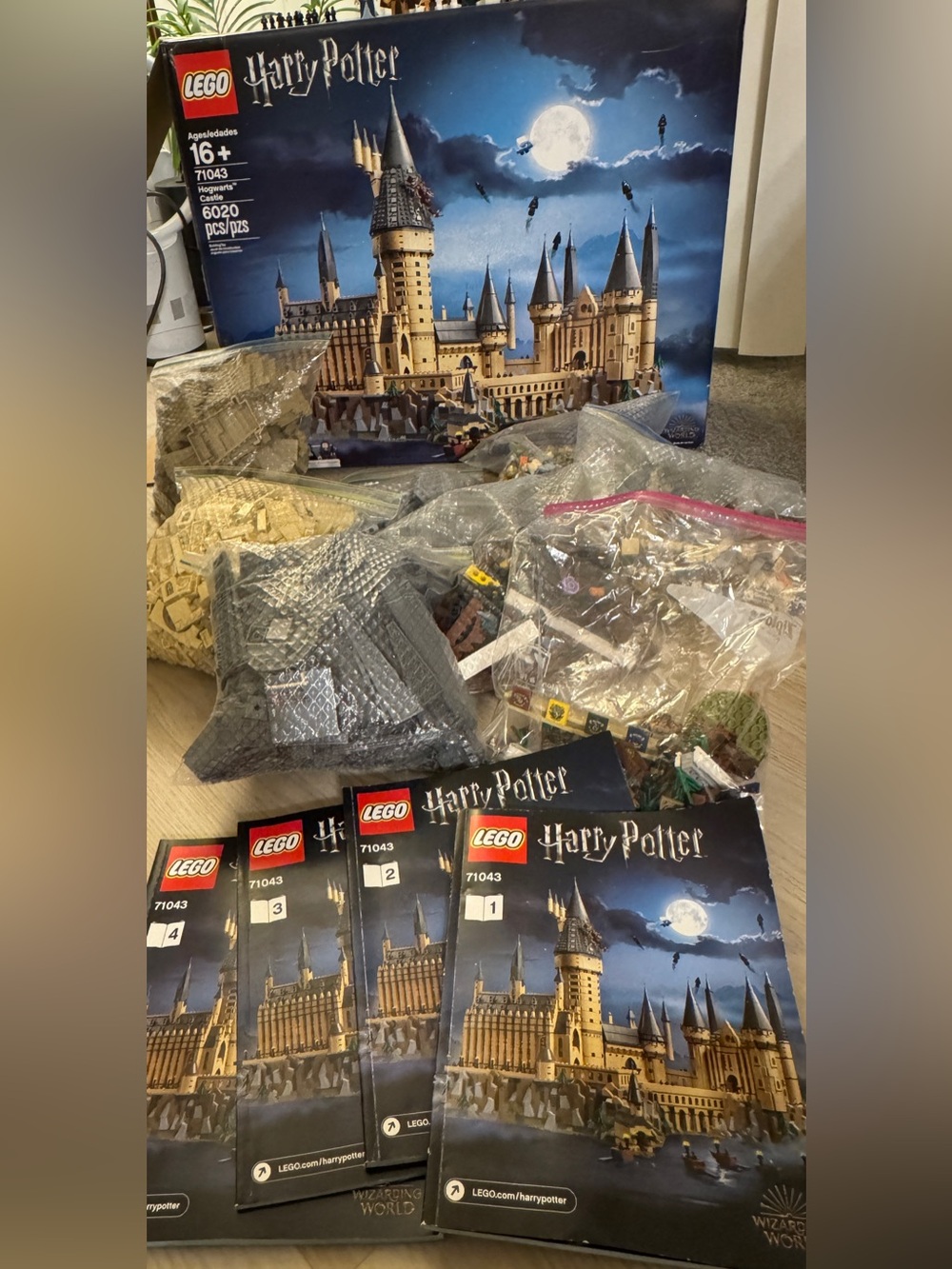 LEGO Harry Potter Hogwarts Castle 71043 - comeplete with box manual mini figures